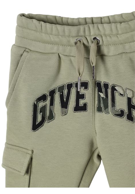 Pantalone neonato verde in cotone GIVENCHY | H30456/MAVERDE